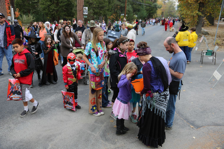 PHOTOS Halloween in Idyllwild, 2014 • Idyllwild Town Crier