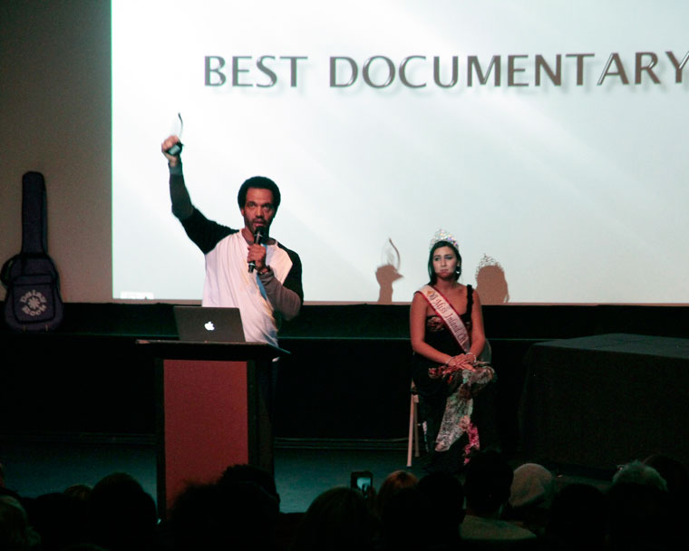 Actor, director and producer Kristoff St. John wins Best Documentary for “A Man Called God” at the IIFC Awards Ceremony last Saturday. Photo by John Drake