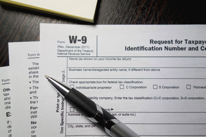 IRS offers free software to do tax return: Also helps with health insurance requirements