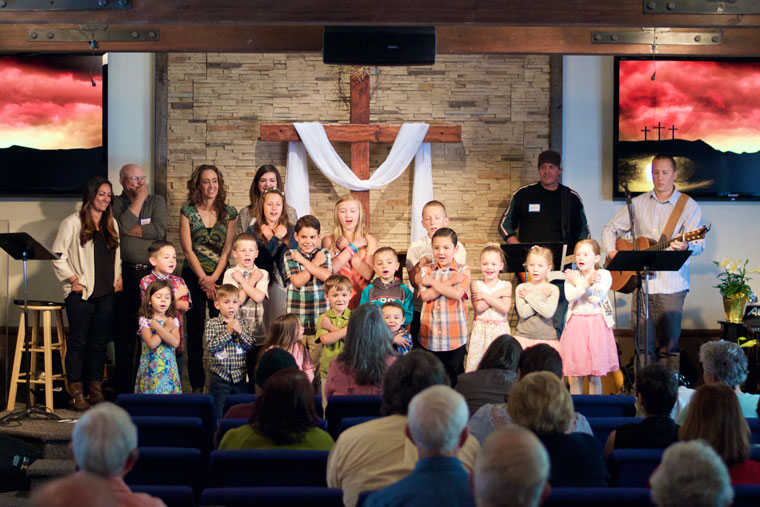 The Idyllwild Bible Church children sing “Here is Our King” during Sunday’s Easter Service. Photo by Gallagher Goodland
