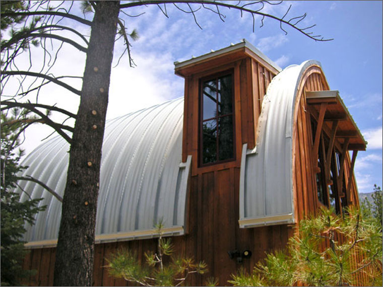 One of David Lilieholm’s residential designs that shows his design commitment to sculptural fluidity. Photo by Marshall Smith