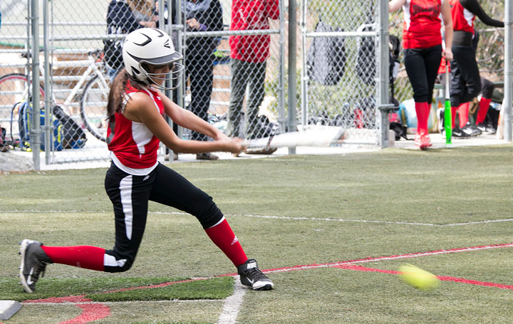 Payton Priefer bats against Pinacate Middle School from Perris Wednesday afternoon, April 22, at Idyllwild School. Photo by Jenny Kirchner 
