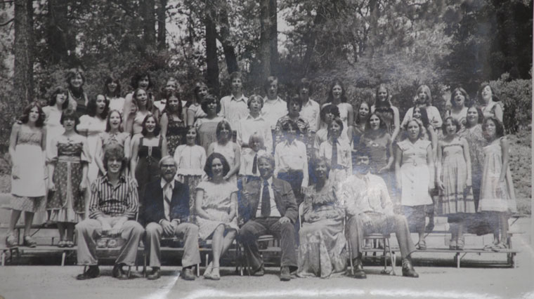 In this photo of the 1975 Idyllwild Arts Summer Programs participants, Steve Fraider, current director, sits at the left end of the front row. Dwight “Buzz” Holmes is sitting in the center of the row.Photo by J.P. Crumrine 
