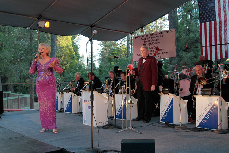Last week’s Idyllwild Summer Concert featured Nancy Knoor crooning for the crowd with the Jimmy Dorsey Band. 