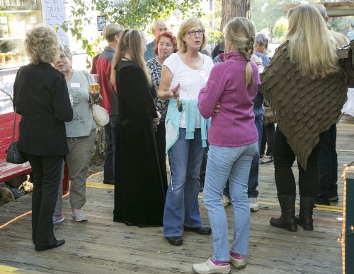 Wednesday evening, Sept. 16, members of the Art Alliance of Idyllwild enjoyed a Mingle, held at the Idyllwild Bake Shop and Brew this month. Photo by Jenny Kirchner