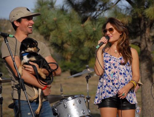 At the 2015, Howl and Yowl, songwriter and singer Jason Powers found a new companion, Gogi. Both were sharing the stage with Dani Rose of Honey County.Photo by Randall Harris