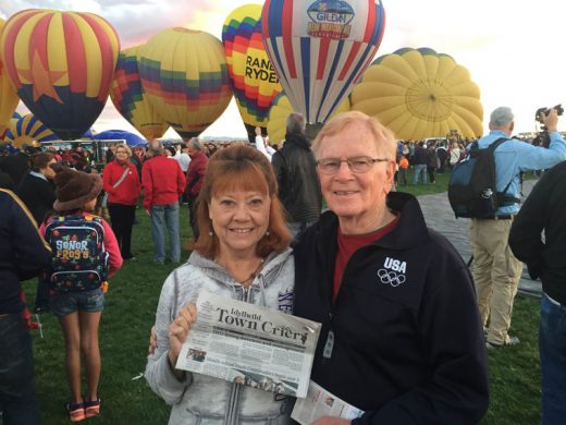 Eilene and Bill Sinnigen of Idyllwild and Palm Desert  went on vacation to Albuquerque for the International Hot Air Balloon Festival last week.  Photo courtesy the Sinnegens