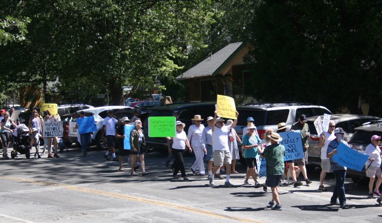 March to keep families together and free