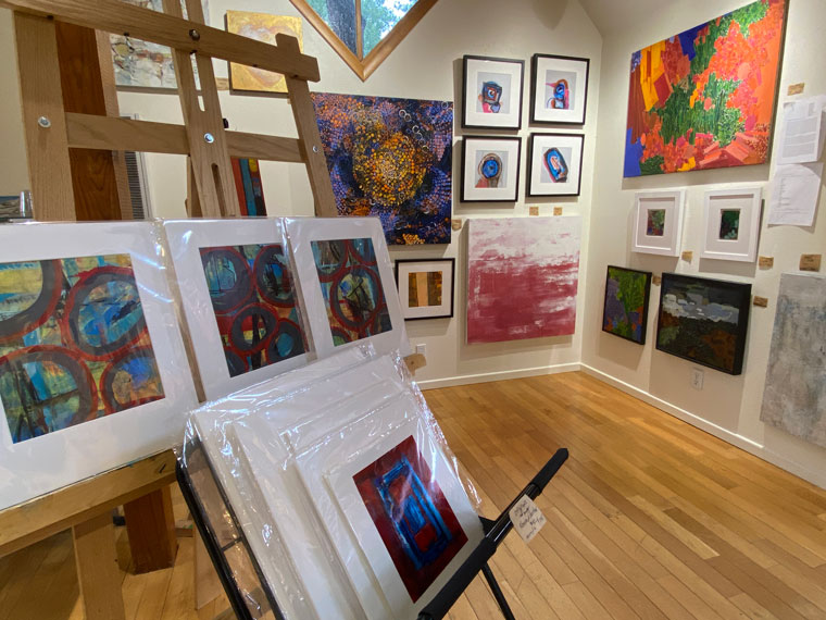 New gallery opens on North Circle Drive