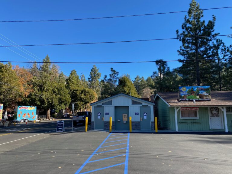 New town restrooms open to the public