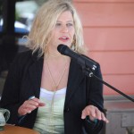 Rachel Resnick shares her story with Idyllwild audience